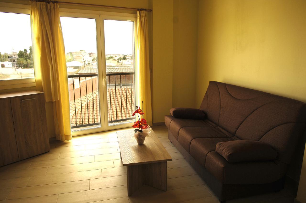 Apartamentos Giuliano Empuriabrava Exteriör bild