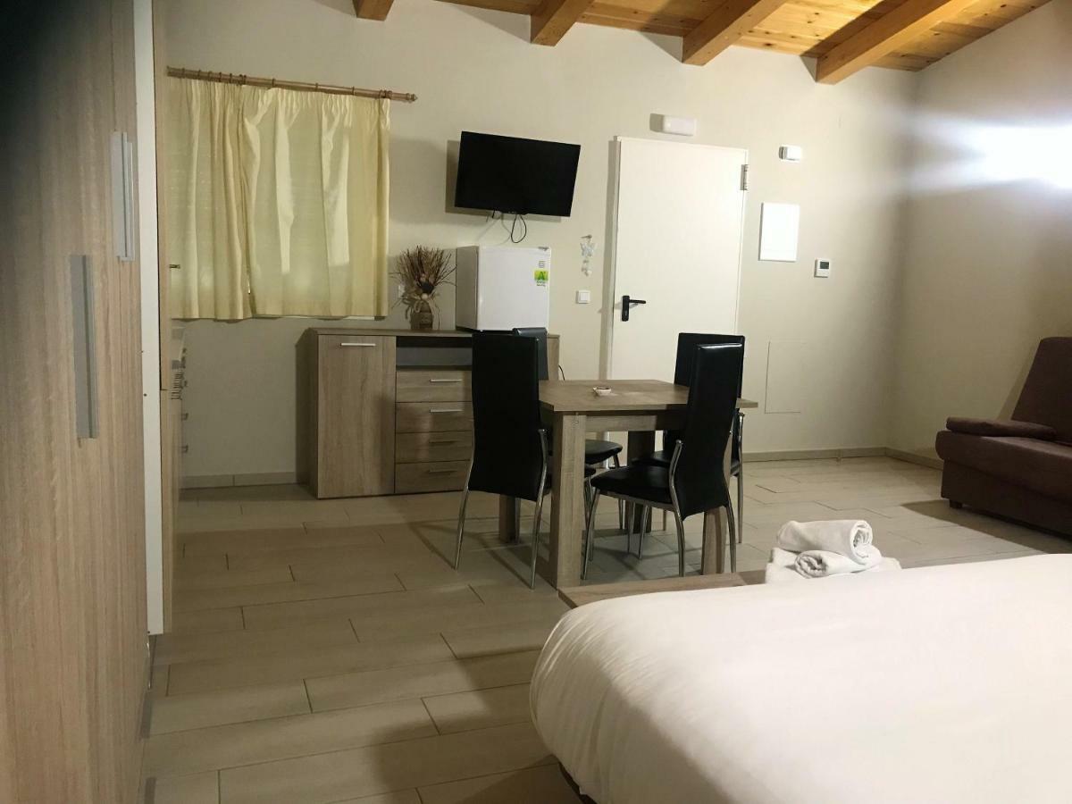 Apartamentos Giuliano Empuriabrava Exteriör bild